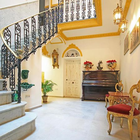 Palace House Hercules - Apartments Севилья Экстерьер фото