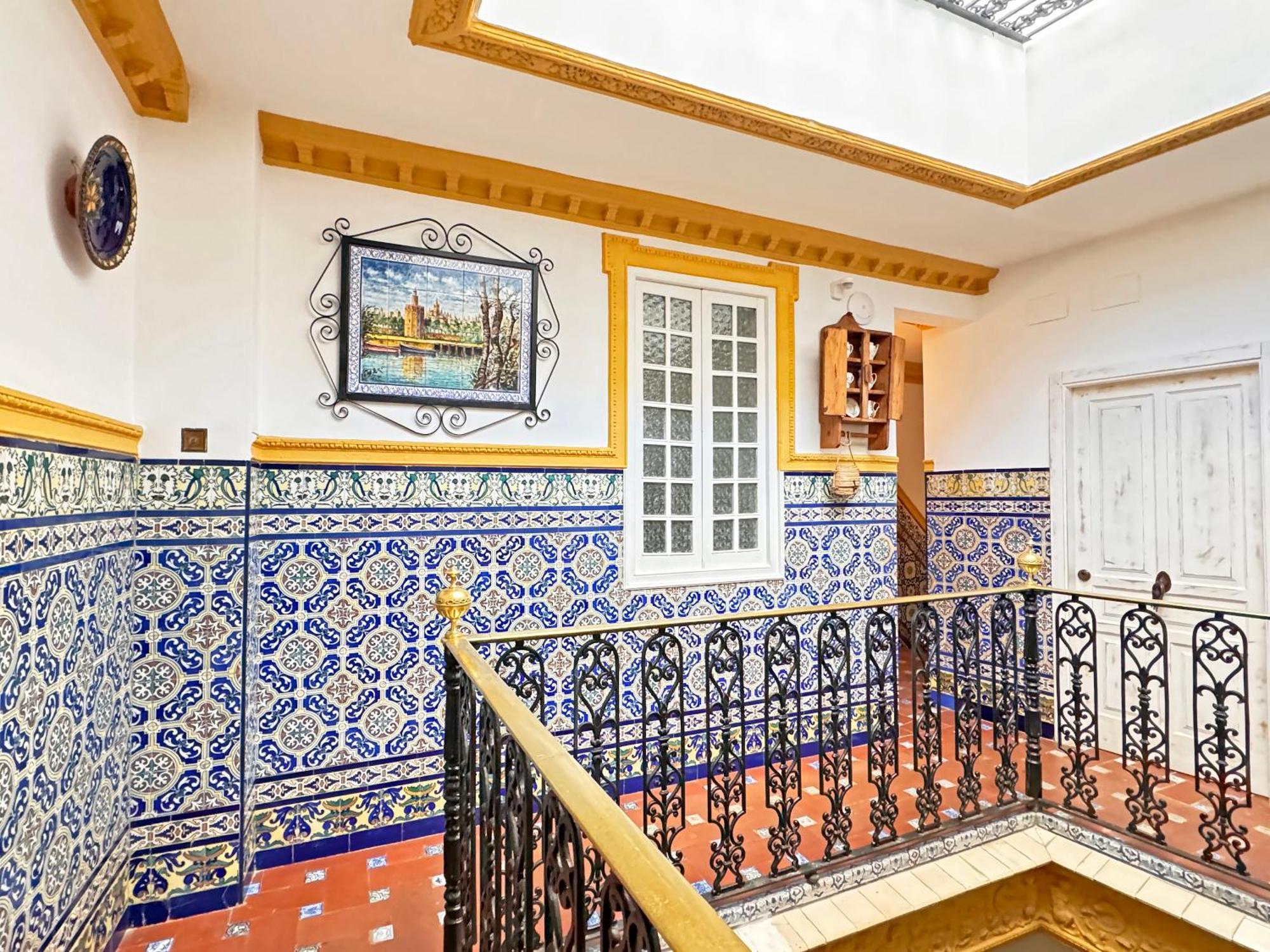 Palace House Hercules - Apartments Севилья Экстерьер фото