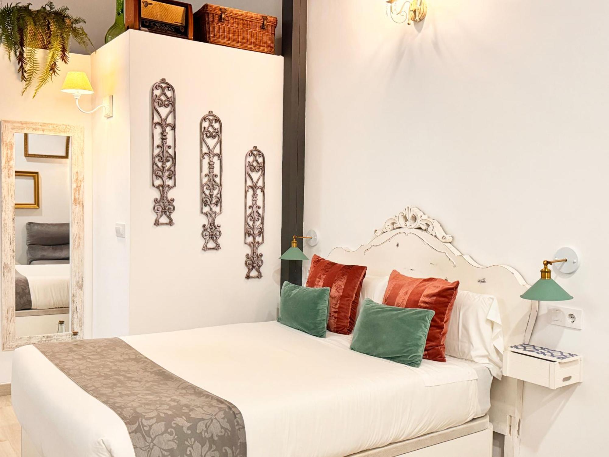 Palace House Hercules - Apartments Севилья Экстерьер фото